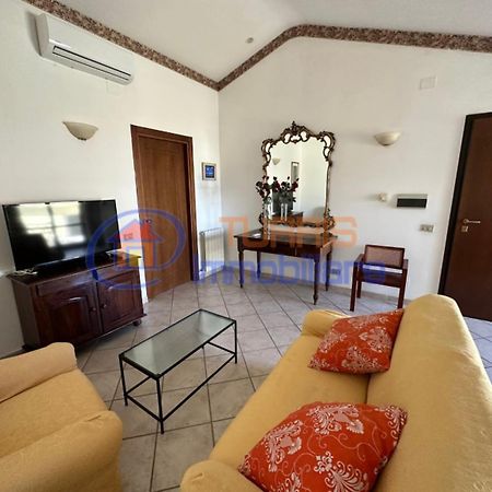 La Mansarda Di Via Galilei Apartment Порто Торес Екстериор снимка